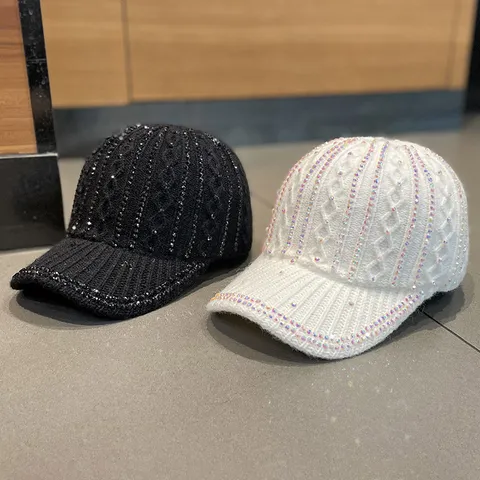 Casquette de Baseball Tricotée d'Hiver pour Femmes en Strass Chapeau Visière Chaud Mode Casual Couleur Unie Ajustable