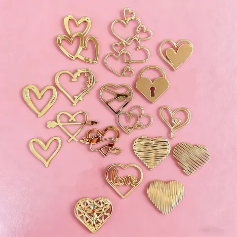 Décorations de Gâteau en Acrylique Miroir Or Cœur Amour Décorations de Cupcake Saint-Valentin pour Cuisson Dessert Fête Mariage Ornements