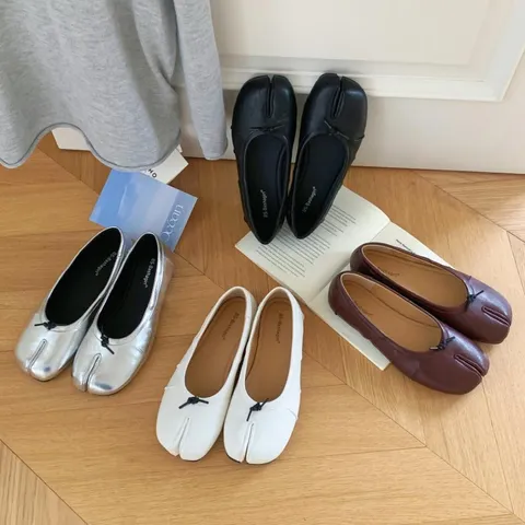 French Split Toe Ballet Flats Women Casual Slip On Shallow Cut PU Leather Shoes Fashion Retro Walking Footwear