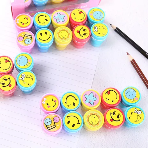Kids Cute Cartoon Smiley Face Stamp Educational Stationery Plastic Stamps For Children Party Gift