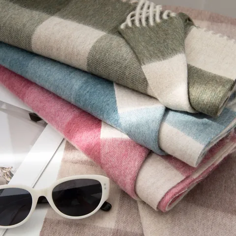 Sciarpa da Donna Invernale Calda in Lana Classico Design a Quadri con Nappe Morbido Moda Casual