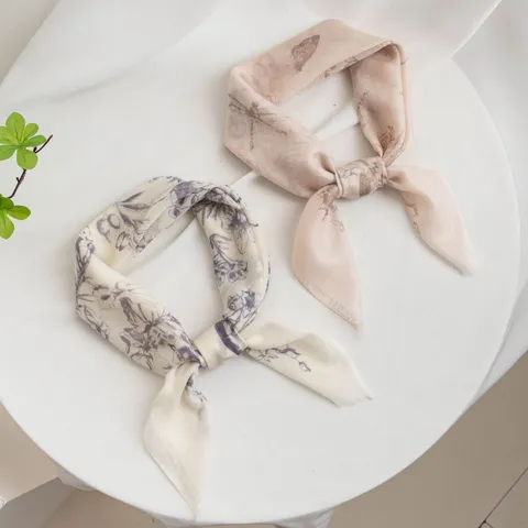 Foulard Quadrato in Cachemire da Donna Stampa Floreale Retro Scialle Caldo e Leggero Sciarpa da Collo