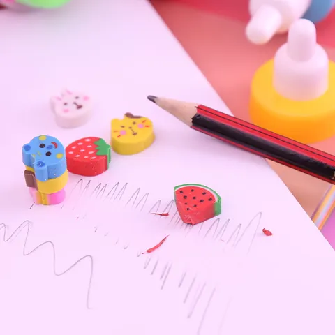 Leuke Cartoon Dier en Fruit Gum Set Creatieve Mini Rubber Gommen voor Studenten Schoolbenodigdheden Kinderen Cadeau