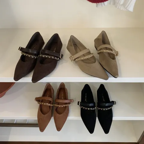 Chaussures Mary Jane à Bout Pointu Vintage Français pour Femmes Escarpins en Suède Décontractés à Petit Talon Compensé avec Bride Chaîne en Métal