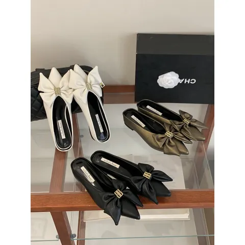 Pantoufles Mules Femme Chic Français Bout Pointu Nœud Boucle Métallique Cuir PU Chaussures Plates