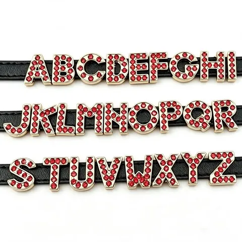 Pendentifs Lettres en Alliage de Zinc Doré et Strass Rouge Breloques Alphabet DIY pour Accessoires de Fabrication de Bijoux Fait Main