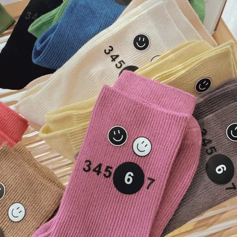 Women Fall Winter Casual College Style Mid Calf Socks Cute Smiley Face Digital Print Cotton Crew Socks Daily Wear