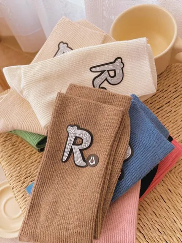 Women Cotton Slouch Socks Mid-Tube Casual Solid Color Fashion Retro Socks With Rhinestone Letter R Badge Daily Wear