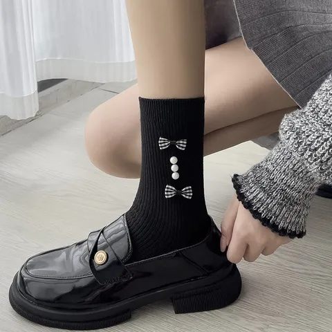 Women Preppy Style Crew Socks Sweet Plaid Bow Artificial Pearl Decorated Cotton Knit Mid-Calf Socks Casual Hosiery
