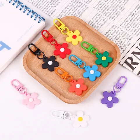 Llavero Floral de Color Caramelo Lindo Anillo de Llaves de Cinco Pétalos Colgante de Bolso de Mujer Adorno Regalo Accesorios de Coche