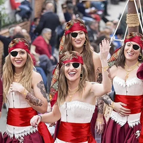 Ensemble d'Accessoires de Costume de Pirate d'Halloween Foulard en Lin Ceinture Cache-œil Collier Doré Fête Déguisée