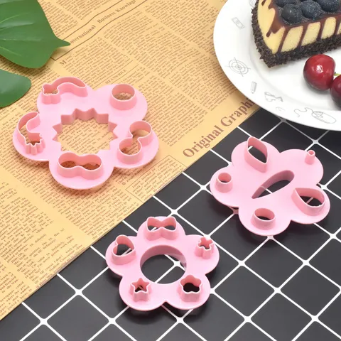 Cartoon Facial Expression Baking Molds Plastic Rice Ball Maker DIY Fondant Pastry Bun Embossing Tool Kitchen Gadget