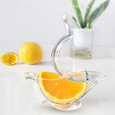 Transparent Acrylic Manual Lemon Juicer Bird Shaped Mini Fruit Squeezer Kitchen Gadget Hand Press Juice Press Tool