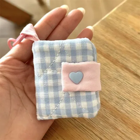 Mini Karo Stoff Fotoalbum 2 Zoll Süßer Fotokartenhalter Mit Schlüsselband Schlüsselanhänger Schultasche Anhänger Aufbewahrungsbuch
