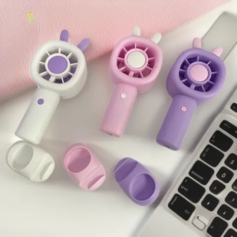 Tragbarer Handventilator USB Wiederaufladbar Süßer Cartoon Tischventilator mit Ständer für Studentenwohnheim Kühlung