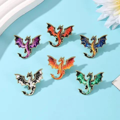 Vintage Dark Style Western Dragon Brooch For Men Women Painted Drip Oil Alloy Flying Dragon Pin Badge Gothic Clothing Accessories Jewelry
