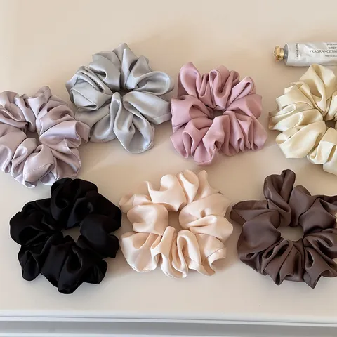 Satin Hair Scrunchies For Women Elegant Solid Color Elastic Hair Bands Silk-Like Ponytail Holder Gentle Hair Accessories