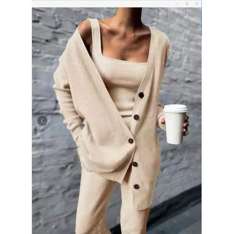 Γυναικεια Casual Monohromi Rib Plekti Zarketa Vest Kai Makry Panteloni Outfit Moda Kathimerini Himonas Roucha