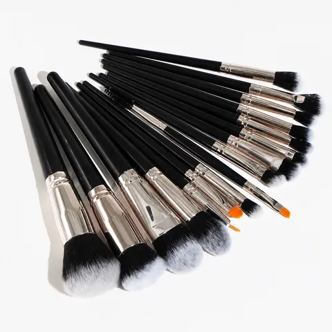 Professional Cosmetic Tool Set Premium Synthetic Fiber Makeup Brush Set Long Handle Eye Foundation Soft Face Powder Brushes