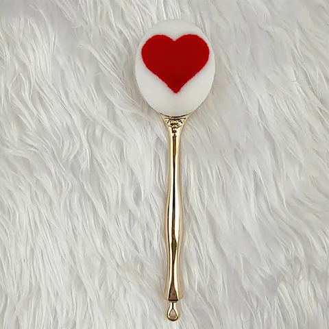 Herzförmiger Foundation Make-up Pinsel Tragbar Goldener Metallgriff Nylonhaar Einzelner Gesicht Schönheit Werkzeug Für Damen