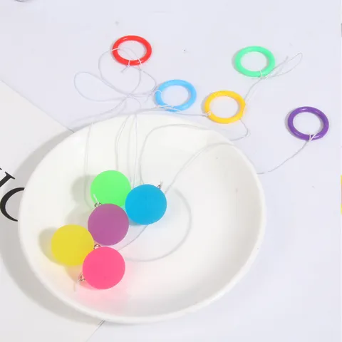 Polychromes Elastikes Mpales Anapidisis Me Schoinio Elxis Paidiko Klasiko Nostalgiko Paichnidi Athlimata Exoterikou Chorou