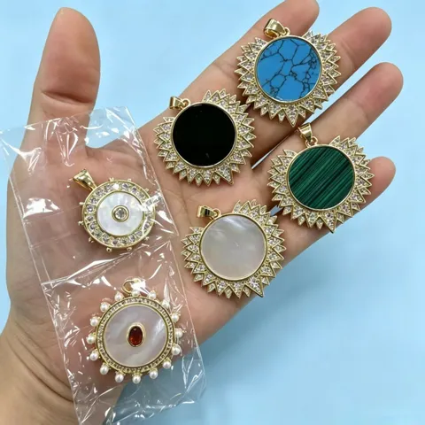 Copper Micro Pave Zirconia Sunflower Pendant White Shell Malachite Black Agate Round Charm DIY Jewelry Accessory For Women