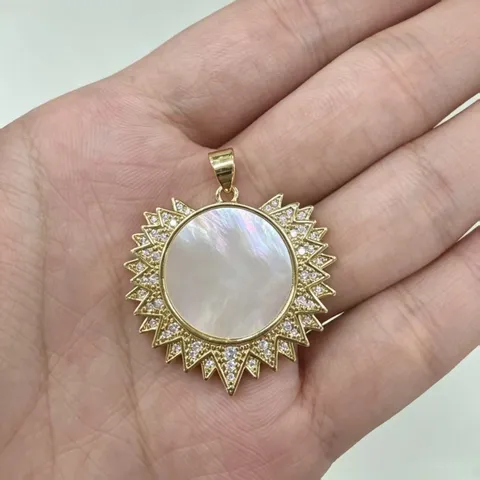 Copper Micro Pave Zirconia Sunflower Pendant White Shell Malachite Black Agate Round Charm DIY Jewelry Accessory For Women