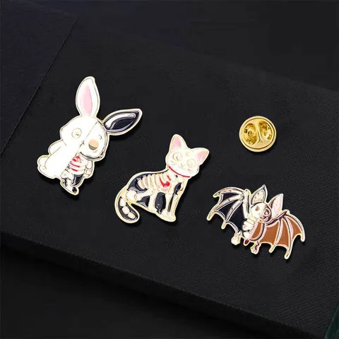 Halloween Cartoon Skelet Dier Legering Emaille Brosche Pin Grappig Creatief Vleermuis Kat Konijn Revers Badge Voor Rugzak Kleding Decoratie