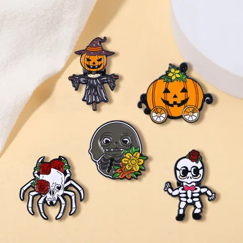 Broche en Alliage de Dessin Animé d'Halloween Badge de Revers Créatif Citrouille Fantôme Crâne Épouvantail pour Accessoires