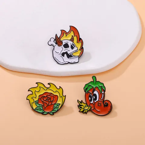 Punk Skull Flame Rose Chili Alloy Brooches Pins Enamel Drip Oil Badges For Clothing Bags Women Men Lapel Pin Jewelry