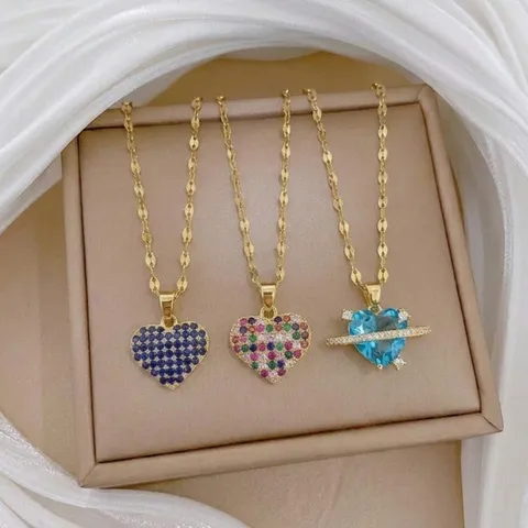 Collier Pendentif Cœur en Acier Inoxydable pour Femmes Chaîne Claviculaire Pavé de Zircon Cadeau de Bijoux de Mode