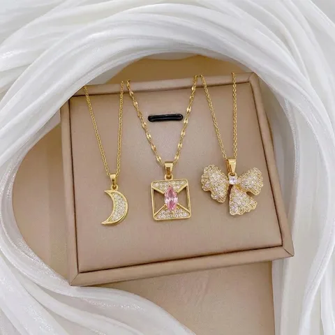 Damen Titanstahl Halskette Strass Mikro-eingelegt Mond Herz Schmetterling Anhänger Halskette Schlüsselbeinkette Mode Schmuck Geschenk