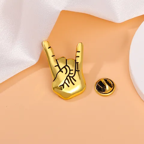 Vintage Alloy Gold Rock Gesture Brooch Metal Hand Sign Lapel Pin Jewelry Accessory For Clothes Bags Unisex Music Fans Gift