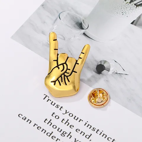 Vintage Alloy Gold Rock Gesture Brooch Metal Hand Sign Lapel Pin Jewelry Accessory For Clothes Bags Unisex Music Fans Gift
