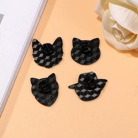 Cute Cartoon Cat Alloy Enamel Brooch Pin David Bowie Inspired Lightning Face Paint Cat Badge For Clothes Backpack Decor Geometric Texture Base Pin Unisex Jewelry Gift
