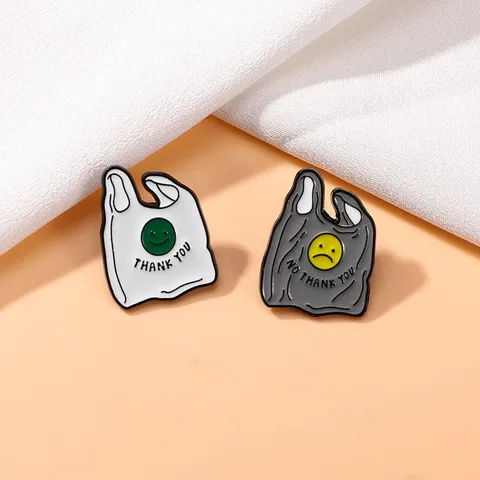 Spilla a Forma di Sacchetto di Plastica a Cartoni Animati Pin Creativa in Lega Smaltata Distintivo Divertente Thank You Lettera Decorazione per Zaino Vestiti per Unisex