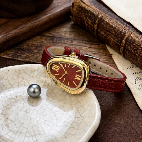 Vintage Dreieck Schlangenkopf Quarzuhr Für Damen Mode Legierung Gehäuse Litschi Muster Armband Armbanduhr Klassische Römische Ziffern Uhr Damen Studenten Pendeln Uhr