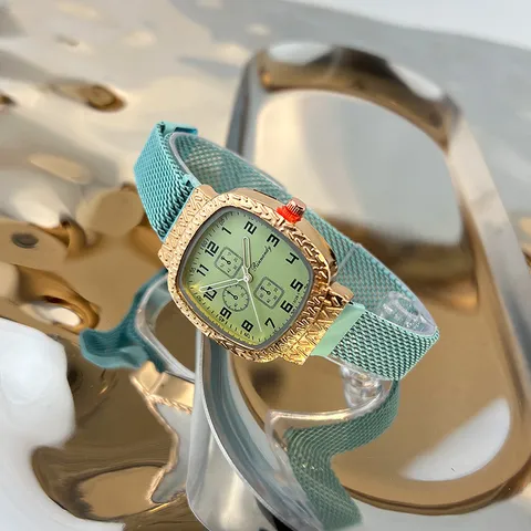 Modische Quadratische Damen Quarzuhr Bonbonfarbenes Zifferblatt Milanaise Magnetarmband Elegante Damenuhr Für Den Alltag
