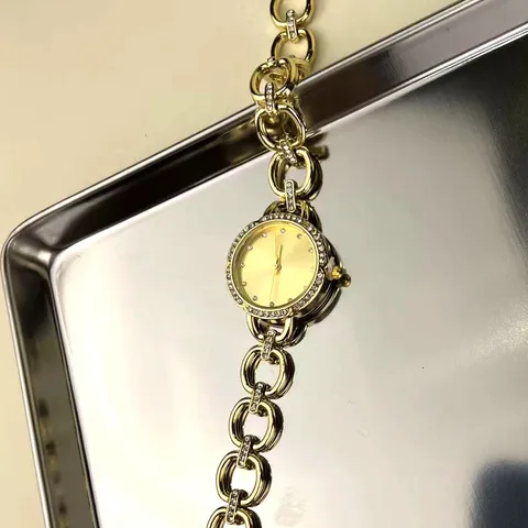 Damen Luxus Strass Quarzuhr Set Legierung Kette Armbanduhr Mode Elegant Rundes Zifferblatt Kleid Uhr Für Frauen