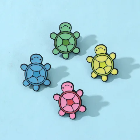Süße Cartoon Schildkröte Brosche Leuchtende Emaille Meeresschildkröte Pin Legierung Abzeichen Für Rucksack Dekoration Zubehör