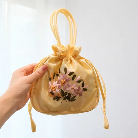 Traditional Chinese Style Satin Floral Embroidered Drawstring Handbag Vintage Hanfu Handheld Coin Purse Gift Bag