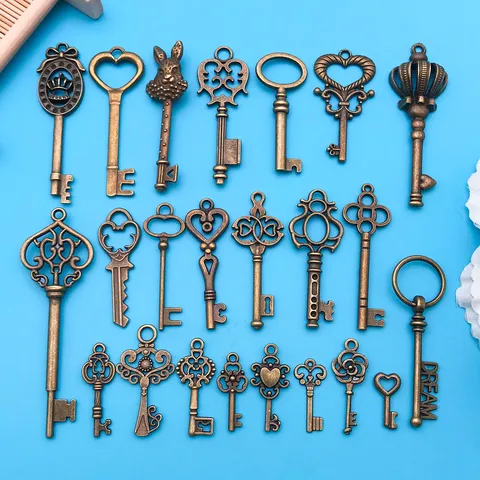 Antique Bronze Alloy Vintage Hollow Key Charms For DIY Jewelry Making Pendants Heart Crown Rabbit Dream Design Accessories