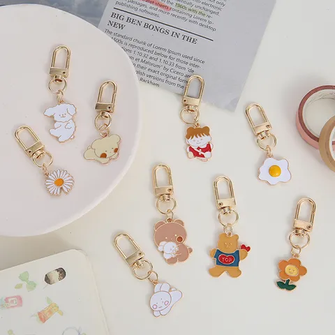 Ins Mignon Dessin Animé Métal Porte-clés Femme Sac Pendentif Élève Anneau Clé Créatif Animal Fleur Chaîne Clé Accessoire