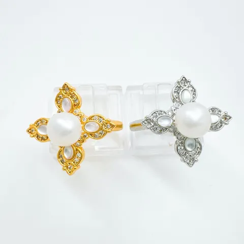 Vintage Lace Hollow Flower Pearl Ring Gold Plated Copper Rhinestone Open Ring For Women Jewelry Gift Elegant Finger Ring