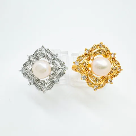 Vintage Lace Hollow Flower Pearl Ring Gold Plated Copper Rhinestone Open Ring For Women Jewelry Gift Elegant Finger Ring