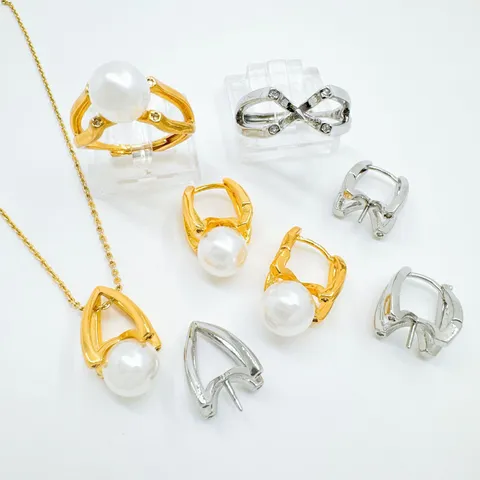 Fashion DIY Jewelry Components Gold Plated Copper Base Blank Settings Geometric Triangle Rhinestone Artificial Pearl Settings For Pendant Earring Ring Findings