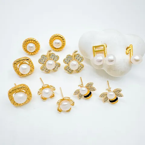 Luxury Copper Real Gold Plated Bee Leaf Flower Stud Earrings For Women With Freshwater Pearl Rhinestone Fashion Jewelry Accessories