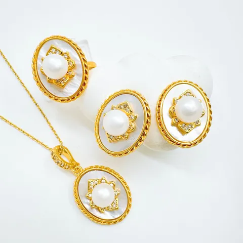 Accessori per Gioielli Fai-da-te Ovali Vintage Placcati Oro 18K Pendente Orecchino Anello Castone Vuoto con Strass e Perle da Donna