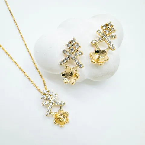 Light Luxury Vergoldetes Kupfer Überkreuzt Blume Anhänger Halskette Und Ohrringe Set Mit Strass Künstliche Perle Minimalistischer Schmuck DIY Zubehör