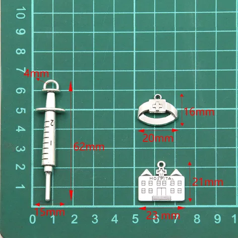 Retro Zinc Alloy Medical Charms Syringe Stethoscope Ambulance Hospital Pendants Antique Silver Electroplated Jewelry Making Findings For DIY Bracelet Necklace Craft